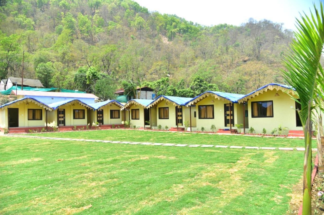 ครุฑ จัตติ ริเวอร์ รีสอร์ต Hotel ริชิเคช ภายนอก รูปภาพ